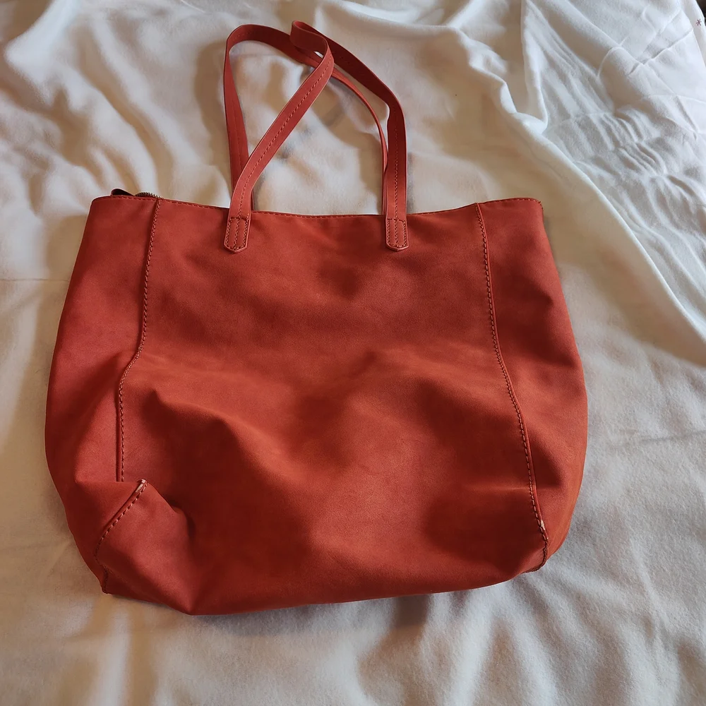 Universal Thread Vibrant Burnt Orange Tote Bag – Bold & Spacious Fall Carryall - Picture 2 of 12